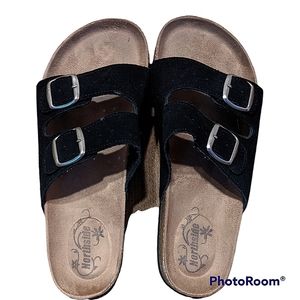 - Northside size 9 black footbed, leather, cork,…